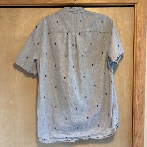 Men’s North Face Short Sleeve Shirt - Picture 3 of 4